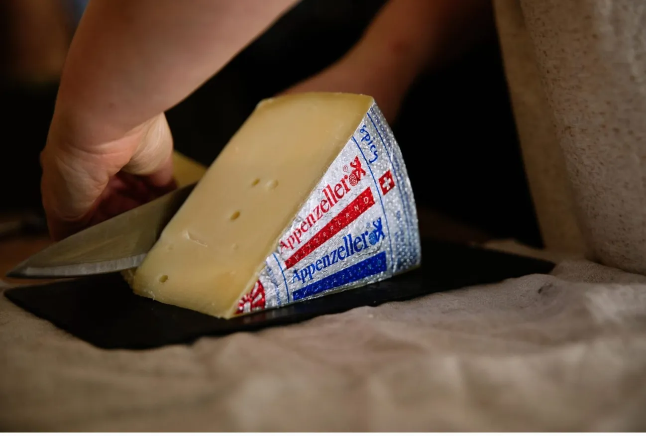 WHITE APPENZELLER
